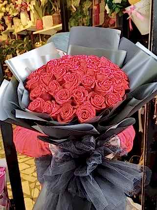 Bir Kucak Aşk, Eskişehir çiçekçi