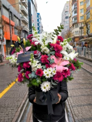 Premium Kutuda Hazırlanmış Taze Çiçek Aranjmanı