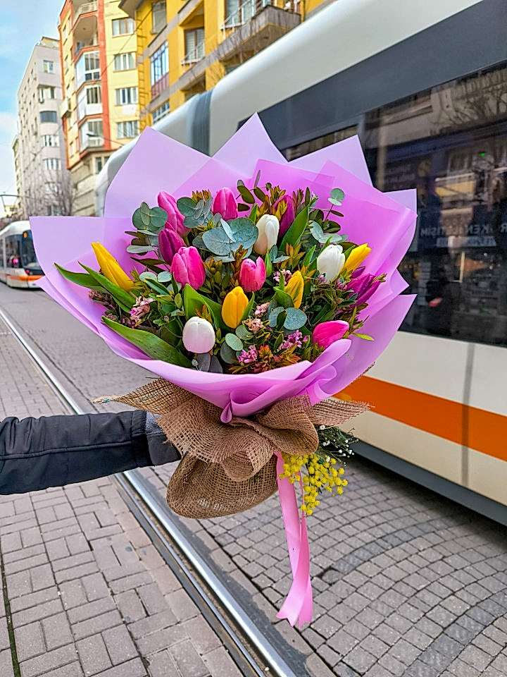 18 Adet Renk Premium Lale Buketi