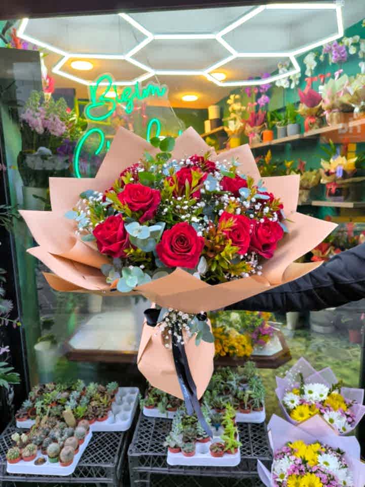 11 Adet Kırmızı Gül Buketi